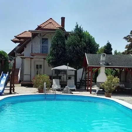 Mit Pool, Spielplatz Direkt Am Apartment *